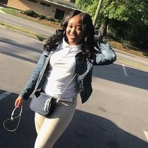 Meet your Posher, Lacie